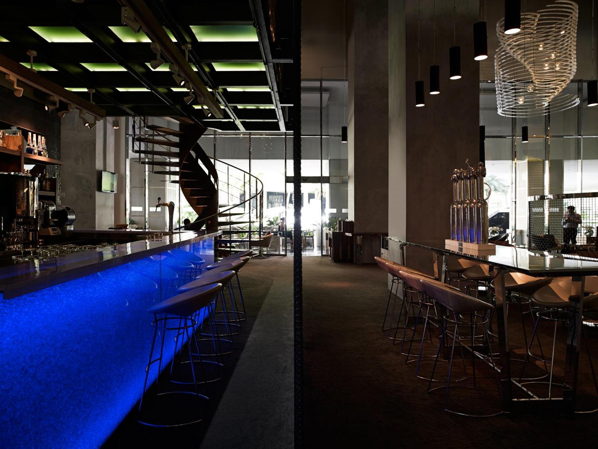 Pullman Jakarta Central Park Экстерьер фото The bar at the 101 bar
