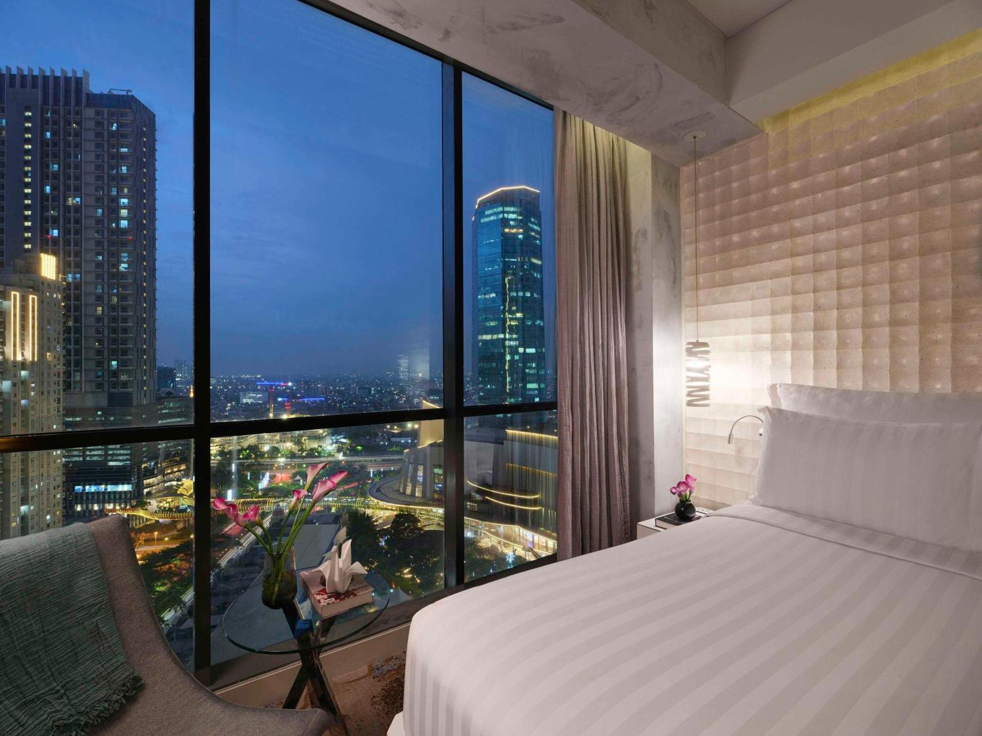 Pullman Jakarta Central Park Экстерьер фото