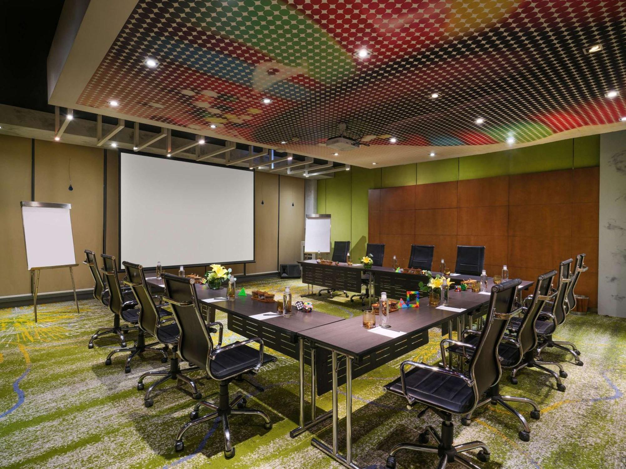 Pullman Jakarta Central Park Экстерьер фото Meeting room