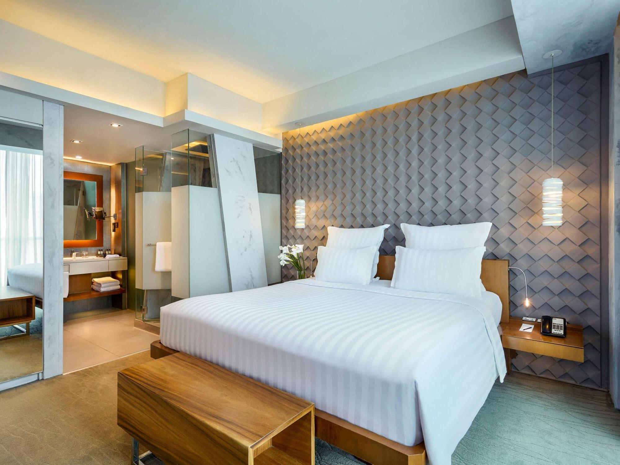 Pullman Jakarta Central Park Экстерьер фото Deluxe Suite